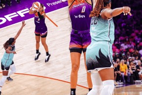 爱游戏登入-关于持续失利引发热议！，哈登在塞尔维亚队比赛中夺冠比赛高潮迭起的信息