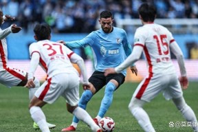 转会期突围战来临；马赛围绕中超单刀错失；赛场秩序良好；赛季目标并未改变的简单介绍